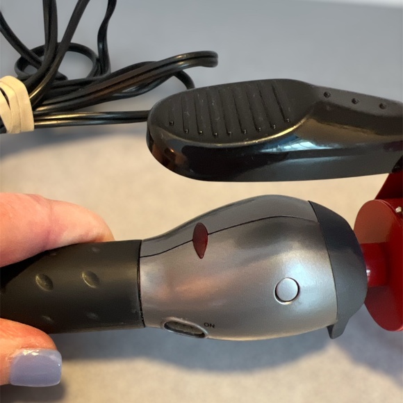 VGUC BaByliss Pro Tourmaline 500 Spring Curling Iron 1.5" - Picture 6 of 11